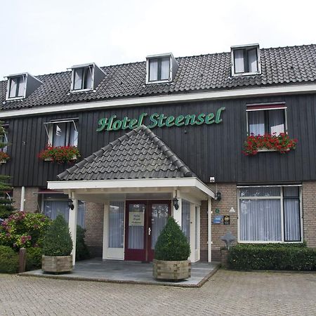 Hotel Steensel Екстер'єр фото