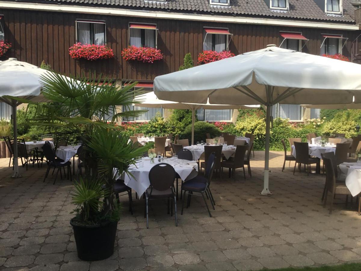 Hotel Steensel Екстер'єр фото