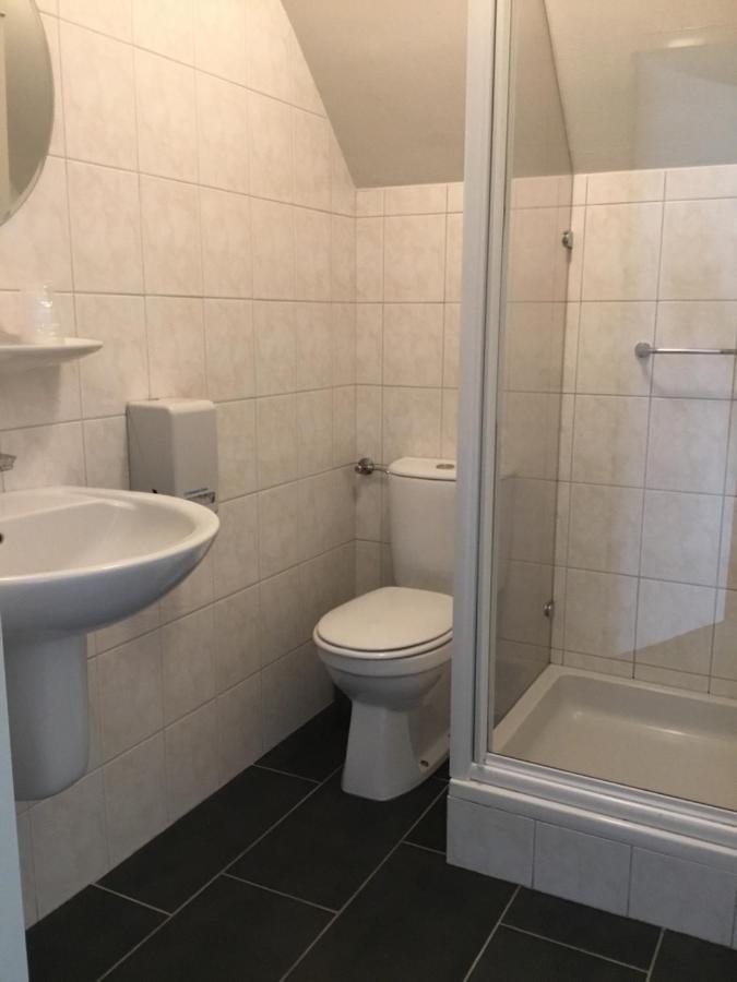 Hotel Steensel Екстер'єр фото